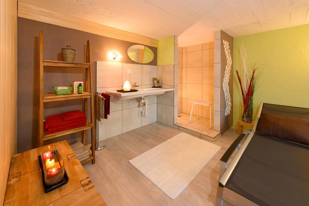 Apartment Efeu "Mit Stil & Tradition" Grachen Room photo